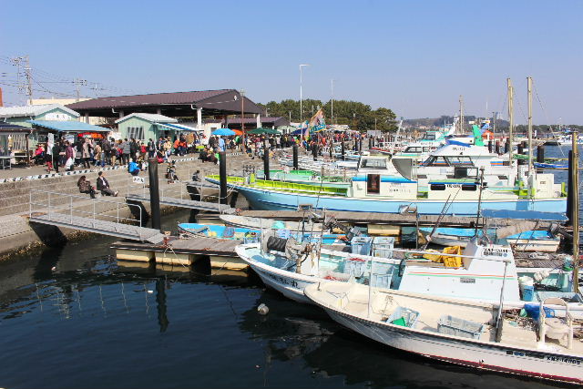 金沢漁港の正面港